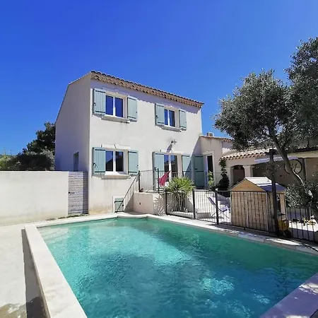 Charmante Maison Provencale Avec Piscine Holiday home *